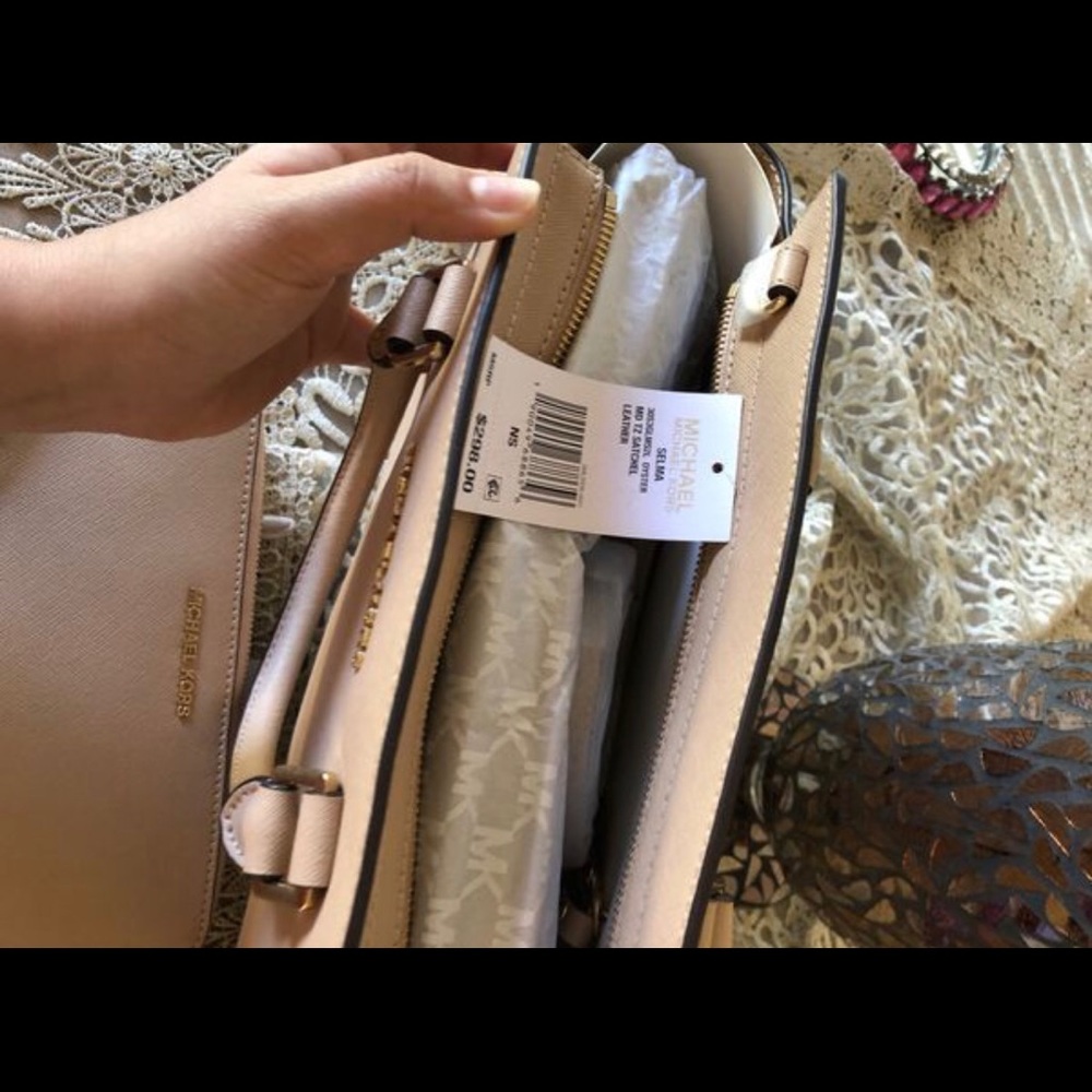Original Michael Kors purse and wallet - Picture 8 of 8